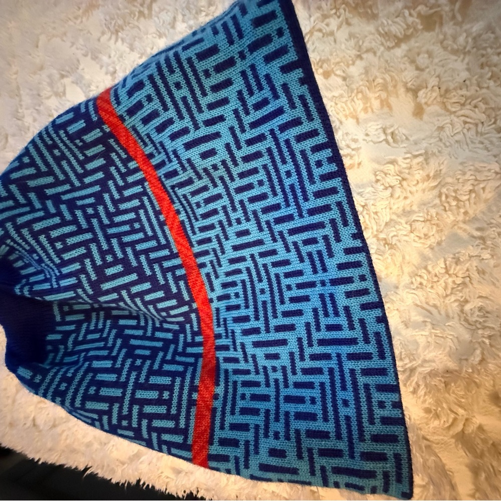 Mountain Hardware Beenie for Mountain climbers,  Ski, outdoors